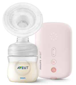 Mujer dando el peche a su beb&eacute;