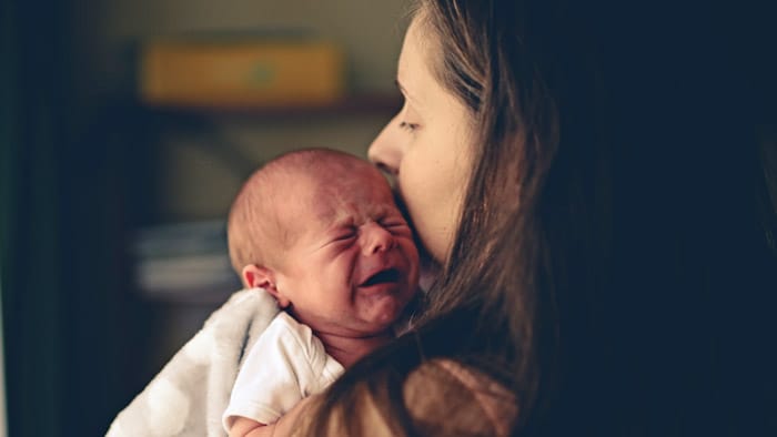Comprenda por qu&eacute; su beb&eacute; est&aacute; llorando